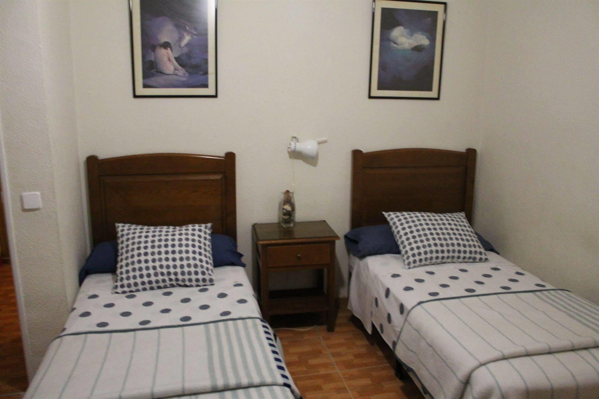 Hostal Los Perales Ξενοδοχείο Μαδρίτη Εξωτερικό φωτογραφία